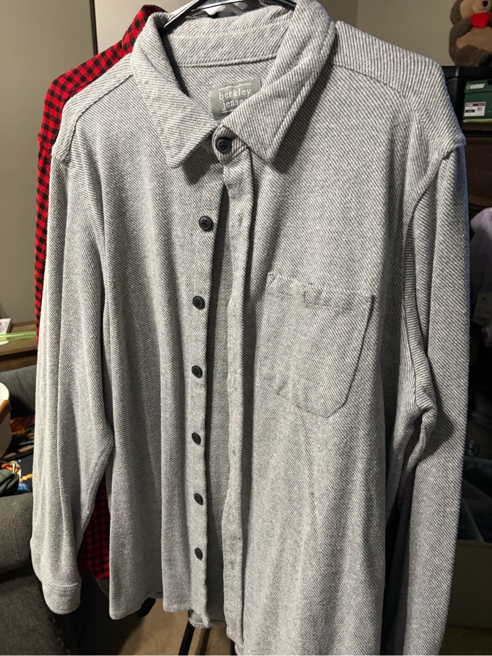 Berkley Jensen Light Gray Herringbone Button-Up Shirt